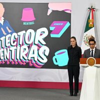 Infodemia: altos sueldos directivos y más de 5 millones en subcontratos para redacción de guiones