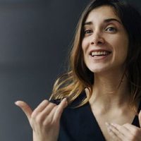 Qué significa hablar solo, según la psicología: un hábito común que dice más de vos de lo que creés