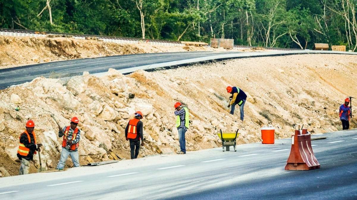 Trabajadores del Tren Maya
