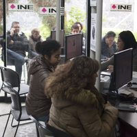 INE aprueba incorporación de códigos QR en credenciales para votar