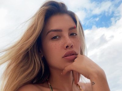 ¿Tiempos de cambios? Michelle Salas desborda belleza al natural y... "respira en cuarentena"