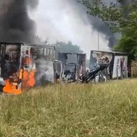 Queman 15 vehículos en protesta por el asesinato de líder campesino en Veracruz