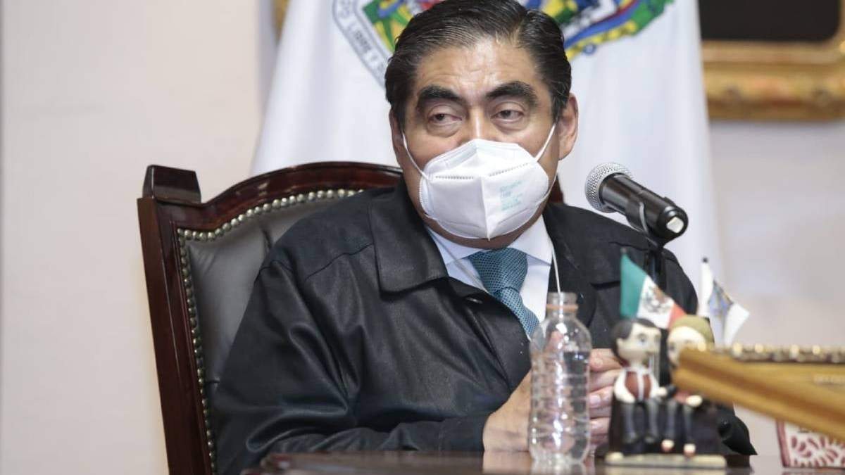 El gobernador de Puebla, Miguel Barbosa
