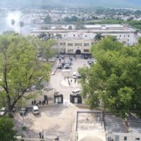 Libran batalla policía y reos en penal de Ciudad Victoria; van cuatro muertos (Video)