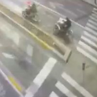 Atropella a tamaleros y se da a la fuga en Insurgentes; un vendedor perdió un pie (Video)