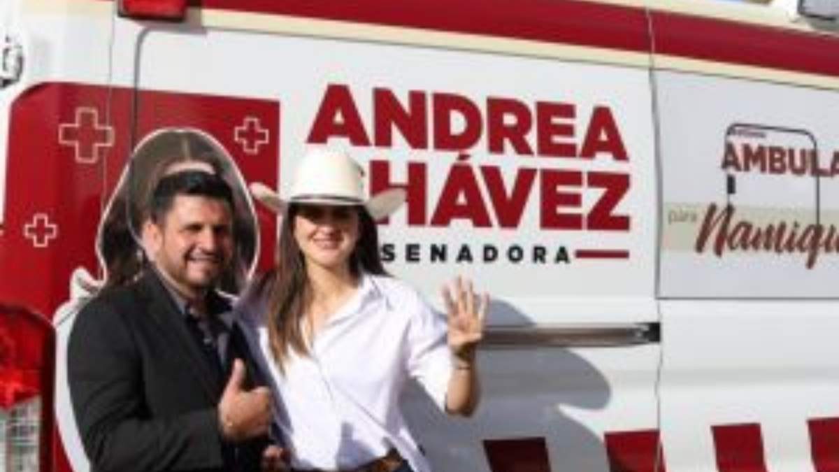 Andrea Chávez promocionó su imagen en ambulancias