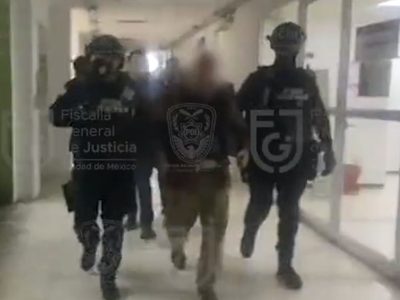 El fiscal de Morelos, Uriel Carmona, permanecerá en prisión preventiva en el Reclusorio Sur