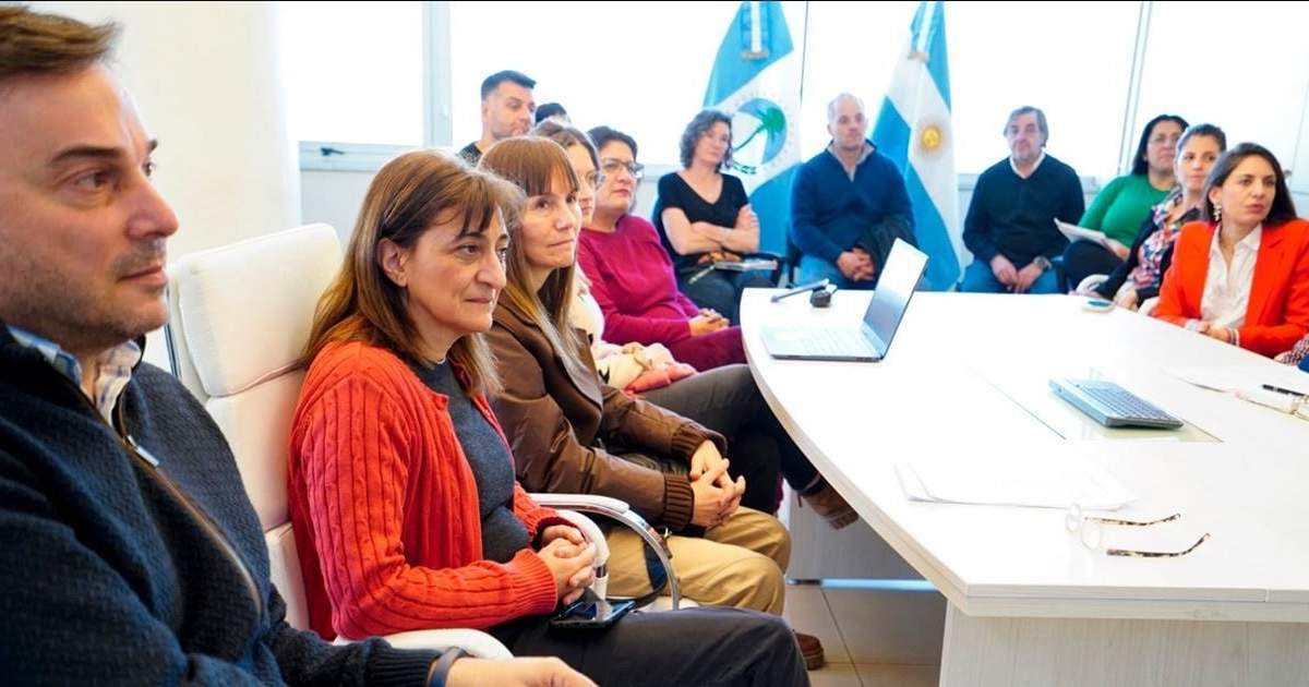 Funcionarios de la provincia y la municipalidad de Neuquén, coordinaron estrategias para la prevención del dengue. Fuente: (Gobierno de Neuquén)