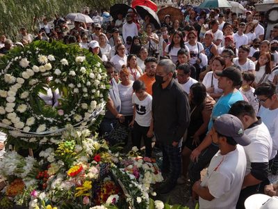 Responsables de lanzar petardo a Patzy Jimena huyeron en moto y se escondieron en una vecindad