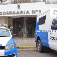 Un matrimonio de adultos mayores sufrió un violento robo en pleno centro de Neuquén