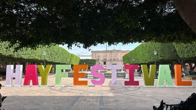 En la Plaza de Armas de Querétaro