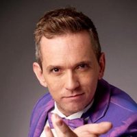 Diego Reinhold vuelve a protagonizar un éxito teatral y reflexiona sobre el presente: "Son pocos los que se salvan"
