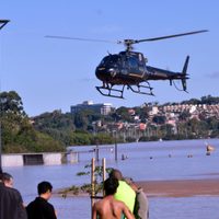 Las inundaciones en el sur de Brasil dejan ya al menos 136 muertos y 141 desaparecidos
