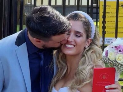 La esposa de Flavio Azzaro, muy cerca de un conocido influencer
