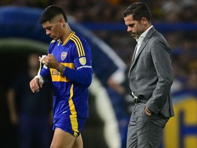 ¿Le soltaron la mano a Gago?: el gesto de Marcos Rojo al enterarse del cambio de arquero en Boca