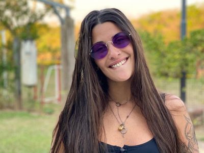 Desde distintos ángulos y bajo el sol, Ivana Nadal se lució como nunca en este video