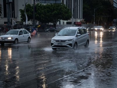 Martes de lluvias y granizo; habrá torbellinos y probables tornados en estas entidades