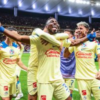 América golea a Chivas en la ida de octavos de final de la Concachampions