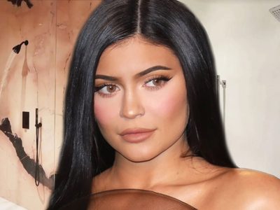 A punto del desborde: Kylie Jenner luce un vestido que te impactará