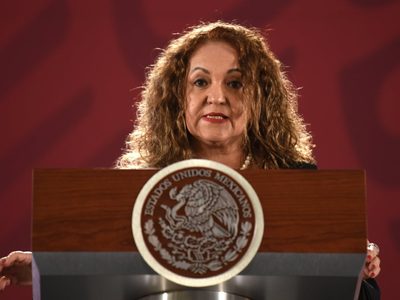 UANL se rehúsa dar el nombre de la tesis con la que se tituló Sanjuana Martínez