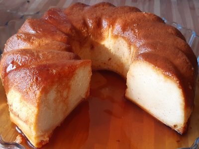 Budín de yogur: con solo 5 ingredientes y tan suave como manteca para acompañar con el mate