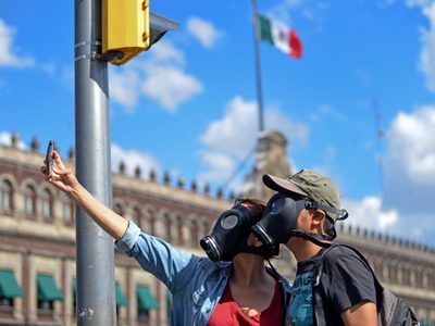 Tragicómica "nueva normalidad" y saber mirar