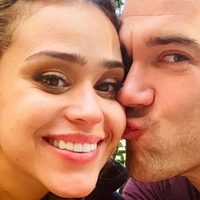 ¡Oiga! Encuentran a Yanet García y Lewis Howes rompiendo la cuarentena y haciendo... ¡esto!