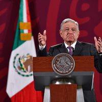 “No se dejen manipular, aunque les den despensas”: AMLO sobre regalos del CJNG