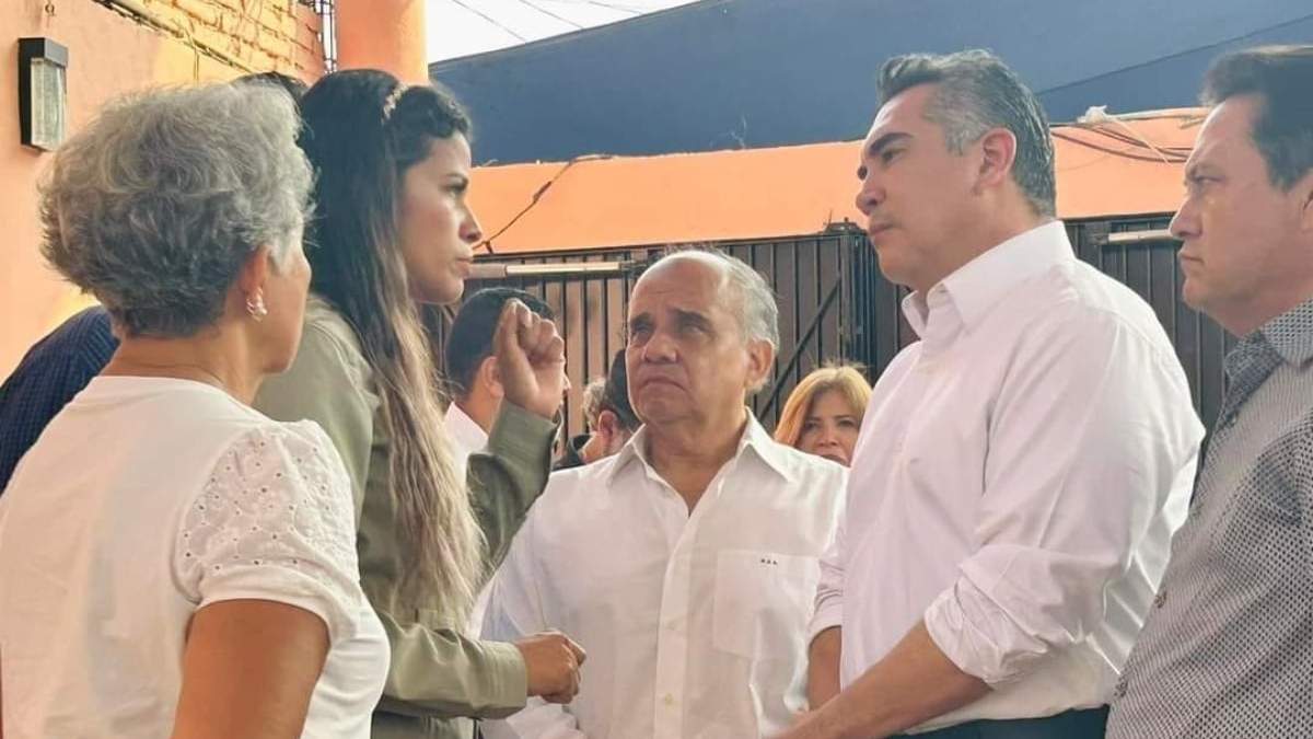 Wendolin Solís Delgado con Alejandro Moreno Cárdenas