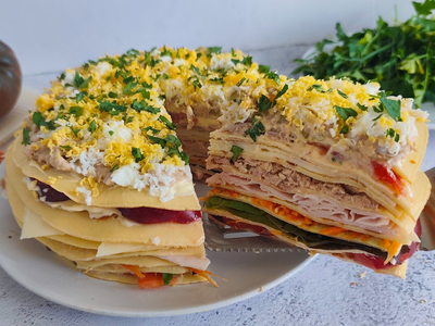Torre de panqueques salados: la receta fácil y fresca que no puede faltar en tu mesa en estas fiestas