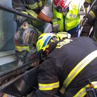 Empleado muere prensado por escaleras eléctricas en centro comercial