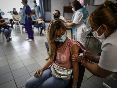 Nueva ola de coronavirus en Argentina: el Ministerio de Salud confirmó 6.826 contagios