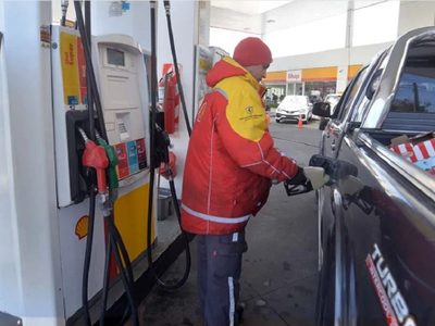 Centenario comenzará a aplicar la tasa vial sobre los combustibles