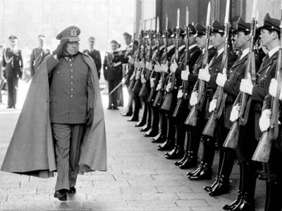 Chile condena a seis exagentes de la policía secreta de Pinochet por asesinato