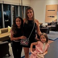 Lejos de Ángel Di María: el lujoso viaje de Jorgelina Cardoso con sus hijas