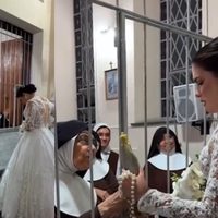 Exmonja de clausura visita su antiguo convento el día de su boda y rompe en llanto (VIDEO)