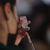 CanSino sugiere segunda dosis a los 6 meses para mayor protección contra el covid-19