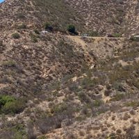 Cae camión de militares a barranco en Ensenada, Baja California; muere un cabo de infantería
