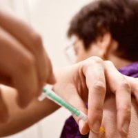 Comenzó la vacunación contra la gripe A y así continuará durante el otoño