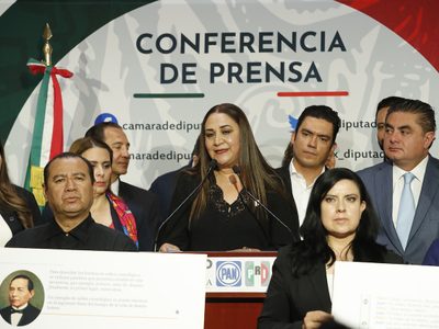 Va por México buscará frenar la entrega de los libros de texto; irá a la Corte