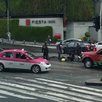 Motociclista sufre choque y espera más de una hora por atención médica