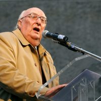 El escritor italiano Andrea Camilleri, creador del 'Comisario Montalbano”, falleció a los 93 años