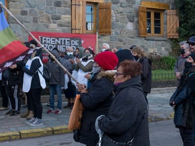 En Bariloche se realizó una marcha en apoyo a la comunidad mapuche