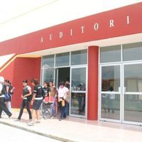 Despiden a profesora por respaldar a alumnas que denunciaron acoso en la Unistmo