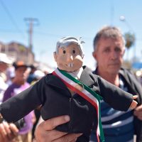 #UniversitariosConAMLO, trending topic de respuesta a un sondeo del periódico Reforma