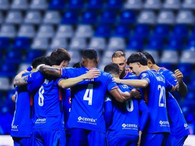 Cruz Azul rescata la victoria en minutos finales ante el Puebla y gana 1-0 (Video)