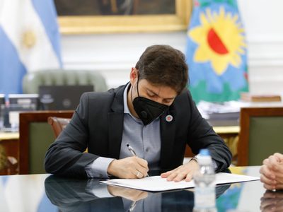 Kicillof suscribió un convenio para el desarrollo de hábitat y viviendas