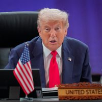 Trump ordena publicar toda la información oficial sobre vida alienígena y extraterrestre