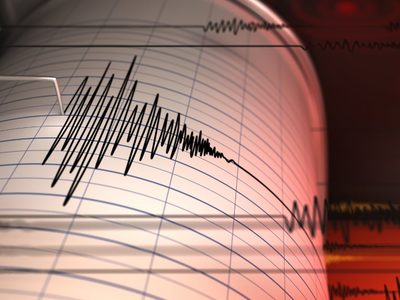 Un tren se descarriló en Tokio por el terremoto de magnitud 6,1 en Japón: hay heridos
