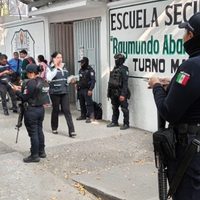 Evacuan a cerca de mil estudiantes de secundaria en Chilpancingo ante amenaza de ataque armado